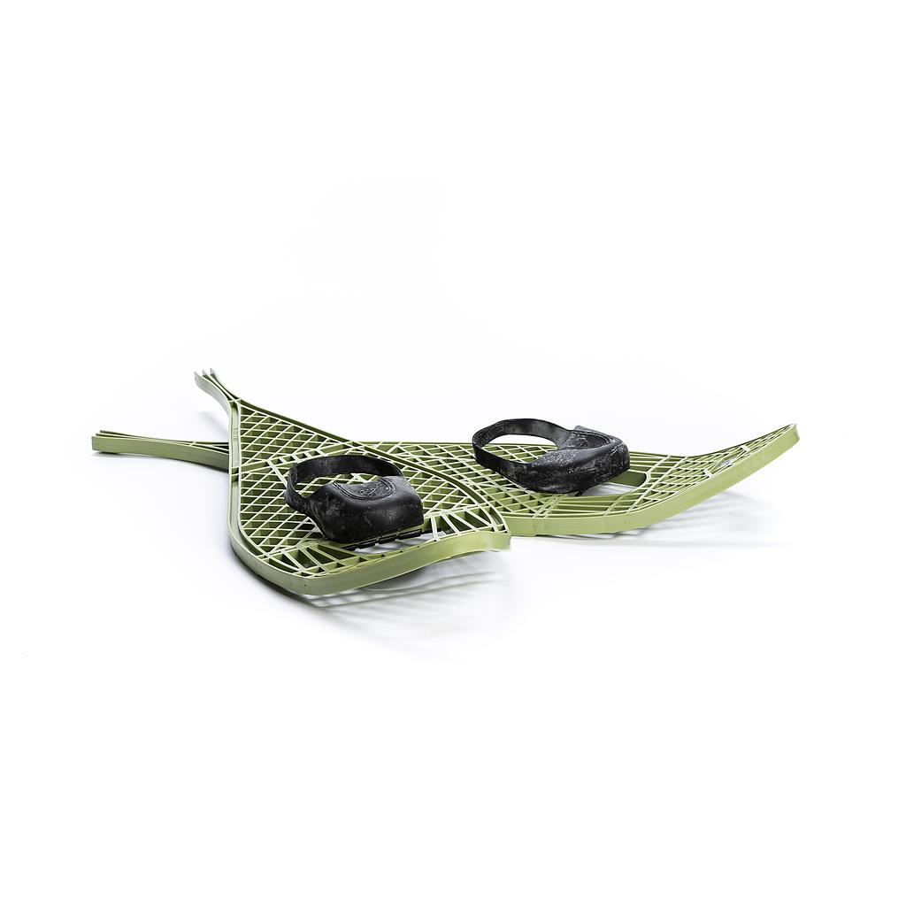 Junior snowshoes with small bindings